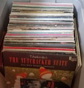 lot 697 image: VINTAGE VINYL LPs IN VARIOUS GENRES AS SHOWN. GENEROUS COUNT