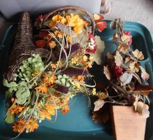 lot 666 image: HALLOWEEN DECOR AND MORE AS SHOWN.