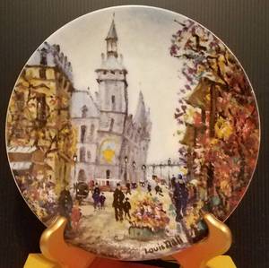 lot 732 image: LOUIS DALI COLLECTIBLE PLATE IN THEMETITLEDESIGN SHOWN.