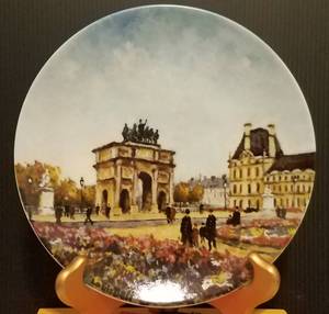 lot 737 image: LOUIS DALI COLLECTIBLE PLATE IN THEMETITLEDESIGN SHOWN.