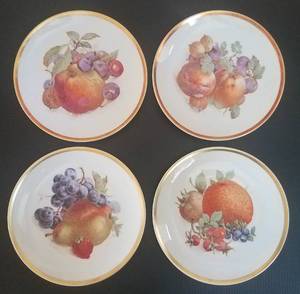 lot 745 image: LOT OF 4 GOLDEN CROWN E&R BAVARIA 1886 ORCHARD COLLECTIBLE PLATES IN THEMETITLESDESIGNS SHOWN. YOU ARE BIDDING BY THE PIECE