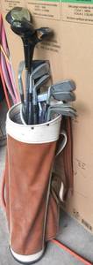 lot 788 image: GOLF CLUBS WITH BAG IN STYLESSIZES SHOWN.