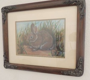 lot 26 image: FRAMED RABBIT  ORNATE FRAME APPROX 14 X 18
