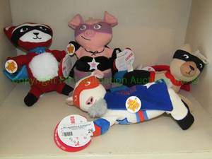 lot 26 image: Jax & Bones Rowdy Rescuers pet toys