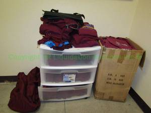 lot 98 image: Tote bags and assorted branded clothing