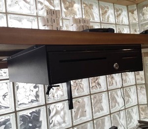 lot 45 image: Under counter mounted cash drawer with keys