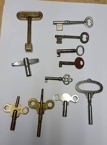 lot 192 image: clock, cabinet and other keys