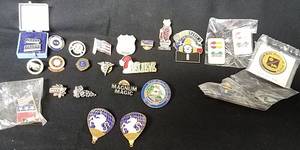 lot 172 image: Lapel and service pins