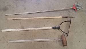 lot 236 image: Wood Handled Tools