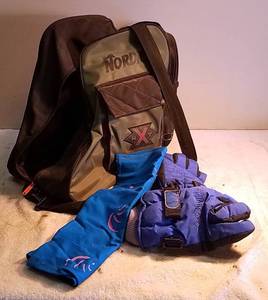 lot 280 image: Nordica Ski Boot Bag