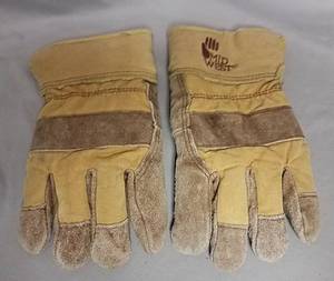 lot 321 image: Leather gloves with Thinsulate