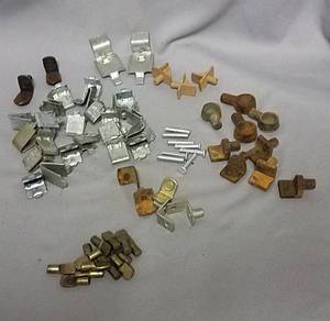 lot 323 image: shelf pegs