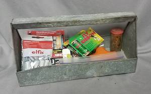 lot 326 image: Tool tray and contents