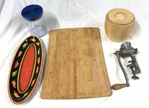 lot 34 image: Farberware wooden cutting board with extras