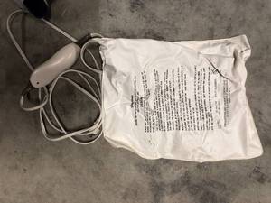 lot 99 image: Personal Massager and Heating Pad