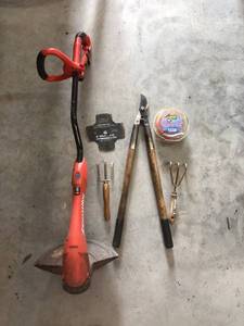 lot 67 image: Garden Tools