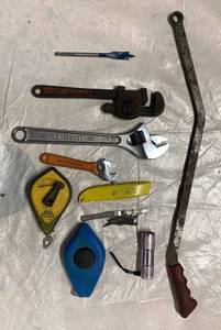lot 104 image: Miscellneous Tools