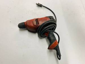 lot 31 image: Black and Decker Corded Drill (Working)