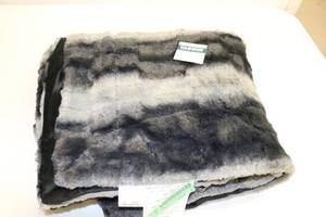 lot 77 image: Cannon Black Extra Soft and Cozyy Blanket 50x60in