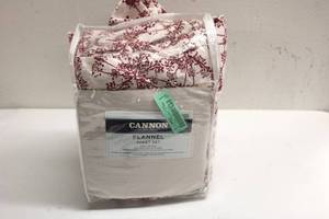 lot 83 image: Cannon Flannel Sheet Set (Fits Matress up to 16in Deep)
