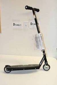 lot 95 image: Razor Scooter for Kids
