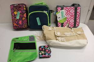 lot 122 image: Assorted Bag, Lunch Boxes, Pouch Lot