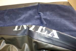 lot 132 image: Intex Twin Blow Up Bed (no pump)