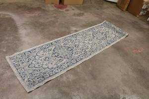 lot 135 image: Long Hallway Rug 8ft