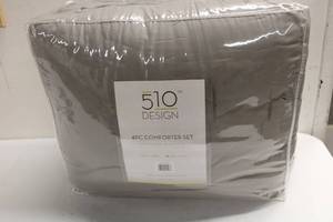 lot 143 image: 510 Design 4pc Comforter Set King Size (1 comforter, 2 shams, 1 pillow)