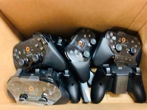 lot 185 image: Lot of Onlive Game Controllers