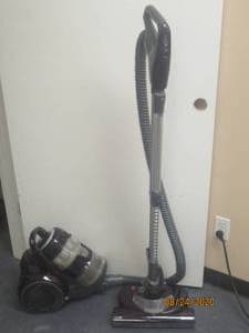 lot 4 image: HEPA MEDIA FILTER 12AMP ALL FLOORS 600 SERIES TESTED AND WORK