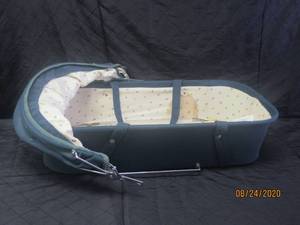 lot 7 image: EMMALJAVGA BABY BASSINET  MODEL 1000B-234