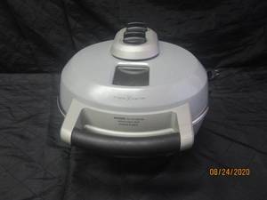lot 42 image: BREVILLE PIZZA OVEN MODEL BPZ600XL TESTED AND WORK