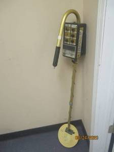 lot 48 image: SEARCH KING AUTOMATIC VLFTR DISCRIMINATOR METAL DETECTOR