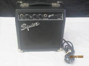lot 49 image: SQUIER SP.10 GUITAR AMP