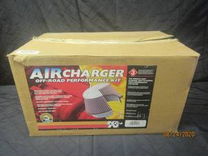 lot 70 image: AIR CHARGER OFF-ROAD PERFORMANCE KIT 63-3000 NEW IN BOX