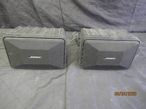 lot 103 image: SET OF BOSE ROOMMATE STEREO BOOKSHELF SPEAKERS