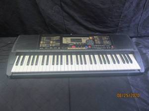 lot 123 image: YAMAHA PSR-225