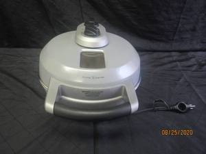 lot 131 image: BREVILLE PIZZA OVEN MODEL BPZ600XL TESTED AND WORK