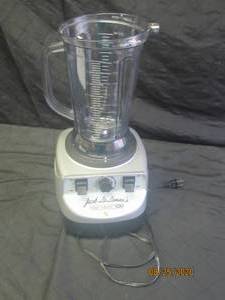 lot 139 image: JACK LALANNES HEALTH MASTER 100 VD208 NO LID TESTED AND WORK
