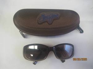 lot 151 image: MAUI JIM LADIES SUNGLASSES