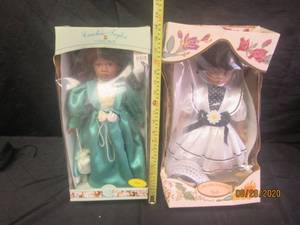 lot 178 image: 2 VINTAGE DOLLS CAROLINE TAYLOR COLLECTION KIM COLLECTIBLE PORCELAIN DOLL