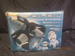 lot 199 image: AIRAID INTAKE SYSTEM 200-187 06 CHEVY DURAMAX 6.6L WHIGH HOOD NEW IN BOX