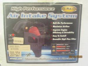 lot 205 image: AIRAID HIGH PERFORMANCE INTAKE SYSTEM 300-221 07-09 DODGE CUMMINS6.7L NEW IN BOX