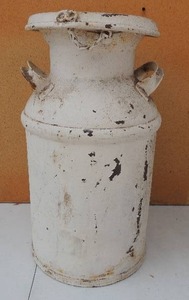 lot 214 image: Vintage METAL Milk TANK  20
