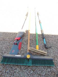 lot 275 image: PUSH BROOM, Rubbermaid revel Swiffer wet jet, power washer extender hose