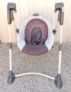 lot 283 image: Brown Graco baby swing