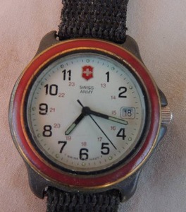 lot 304 image: Swiss Army Mens watch
