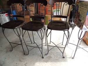 lot 222 image: 4 solid wood 4 ft. metal back bar stools