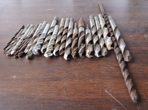 lot 244 image: Various drill bits (over 20)
